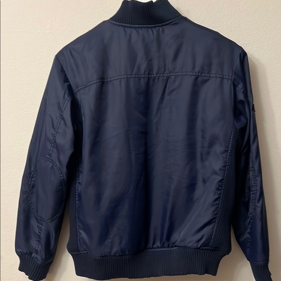 Kids Blue Puffer Jacket with Ribbed Collar and Full-Length Zipper - Picture 8 of 13